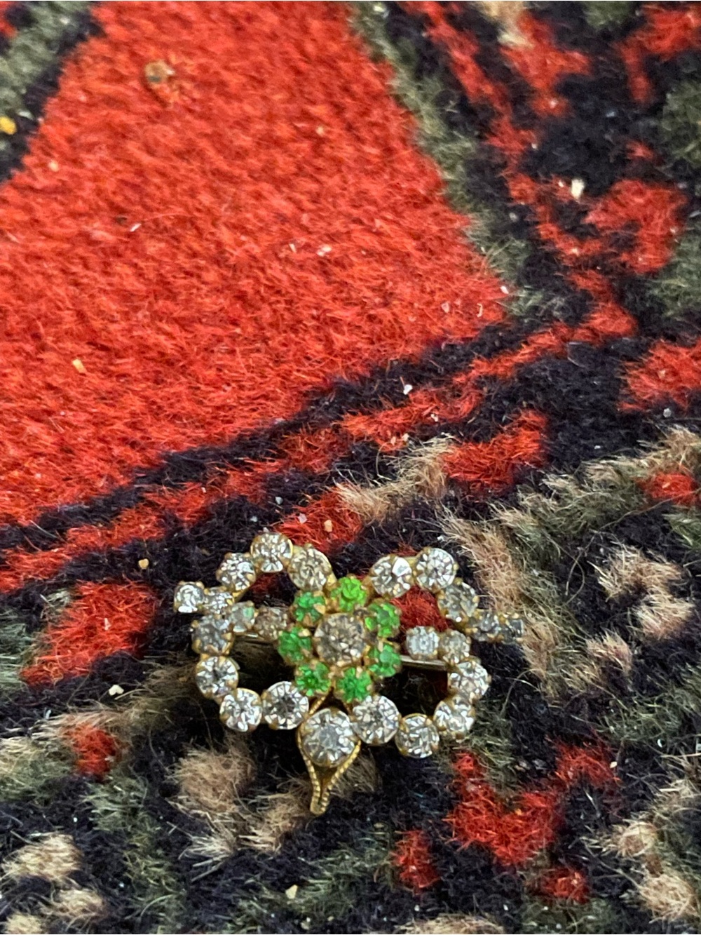 Beautiful vintage 1950-60 Rhinestone brooch